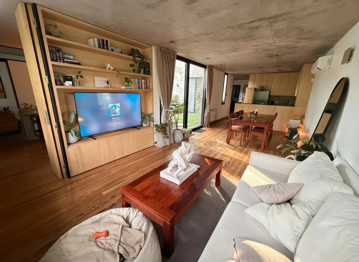VENTA 3 AMB SEMIPISO CON JARDÍN, PARRILLA, ESTUDIO Y COCHERA DOBLE COGHLAN - Imagen 1