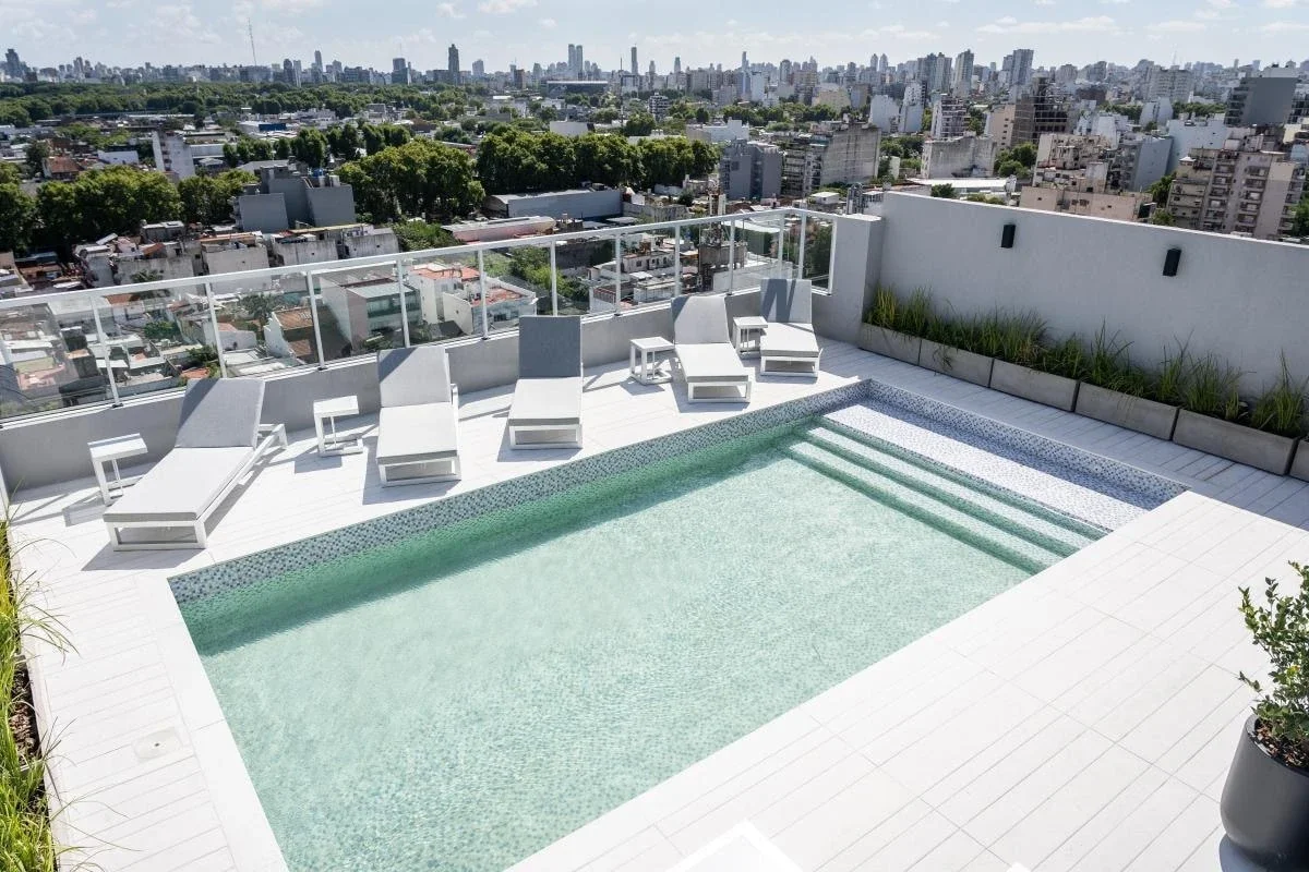 VENTA DPTO 2 AMB CON BALCÓN PISO ALTO VISTA PANORÁMICA Y FULL AMENITIES - Imagen 1