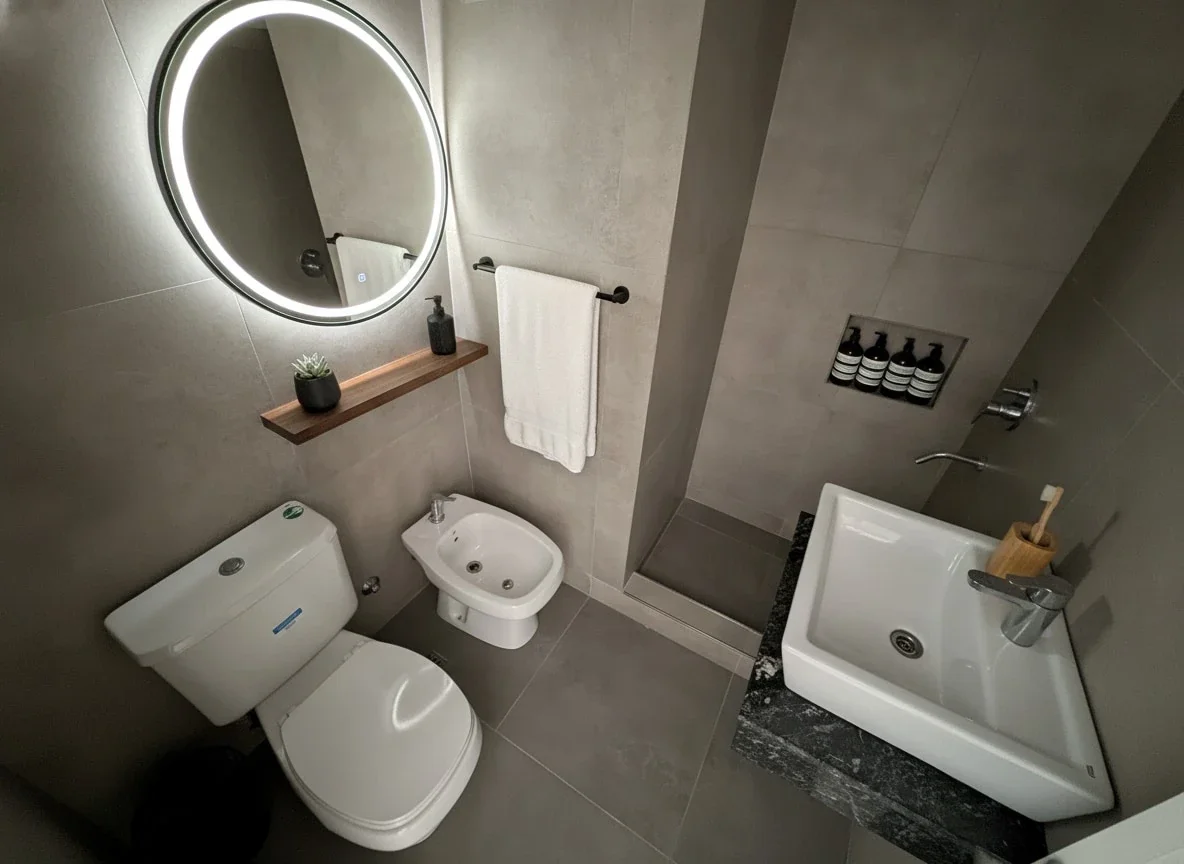 VENTA MONOAMBIENTE CON BALCÓN LUMINOSO BELGRANO - Imagen 3