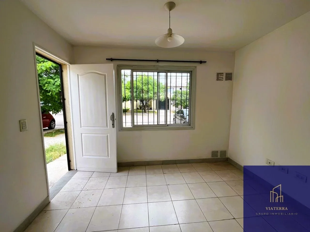 CASA EN VENTA 3 DORMITORIOS, BARRIO TERRUÑO RESIDENCIAS - Imagen 4