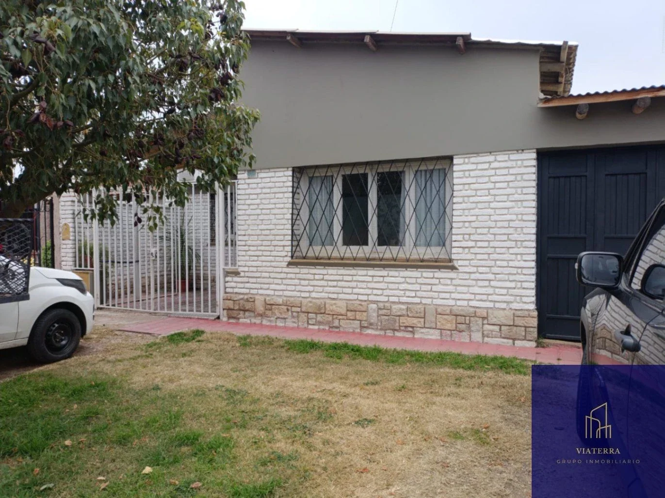 Casa en venta c/ cochera en Godoy Cruz - Imagen 1