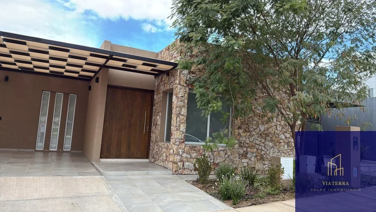 Casa en venta c/ cochera en Luján de Cuyo - Imagen 4