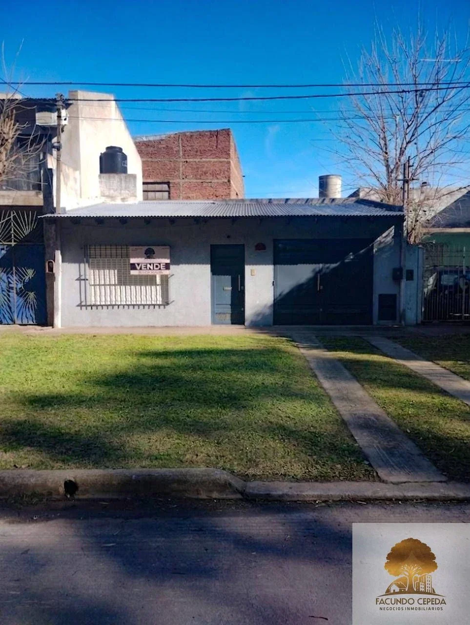 Casa en venta c/ cochera en La Plata - Imagen 1