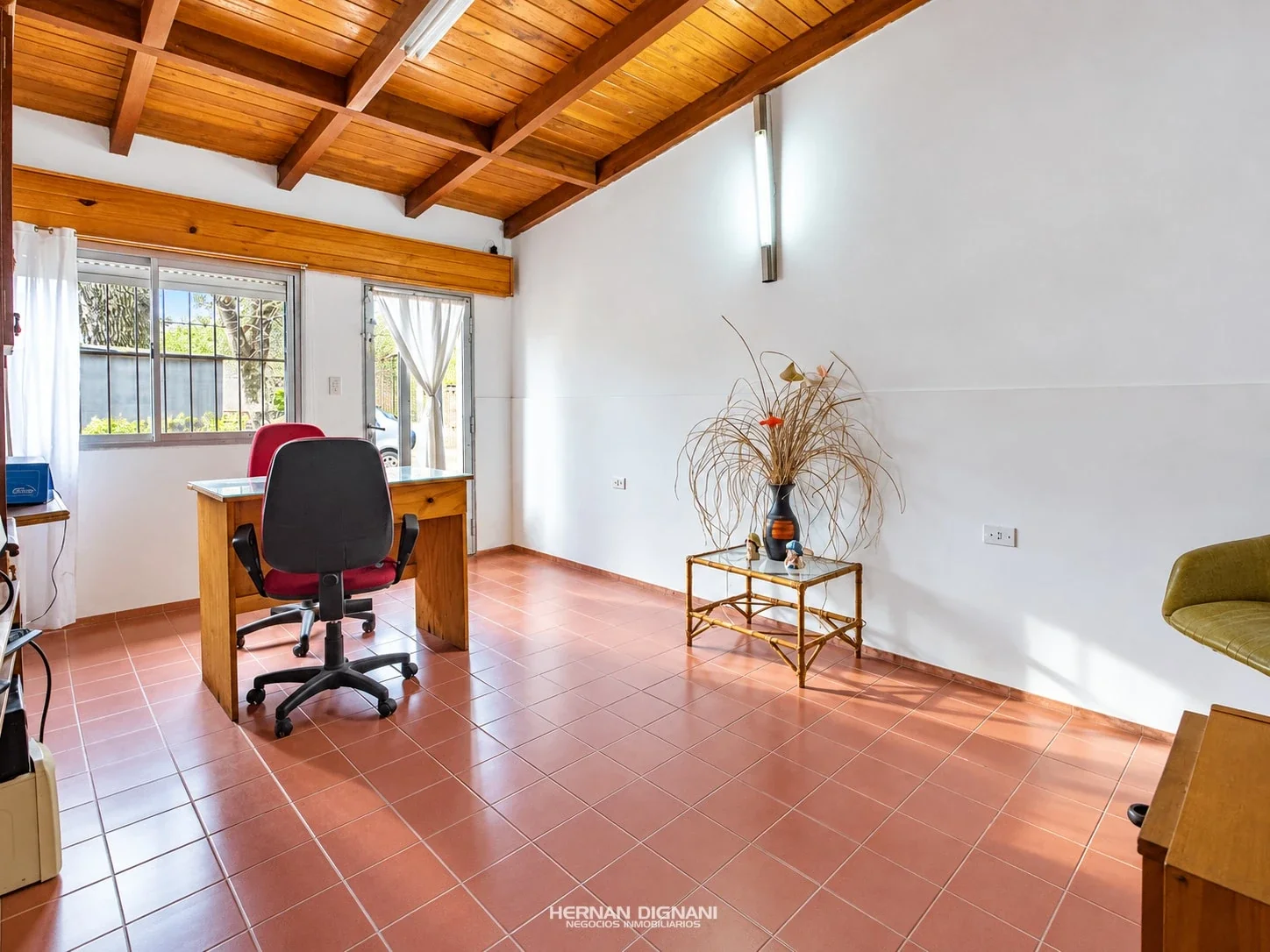 Casa de 3 Dormitorios en venta c/ cochera - Güemes 2543 en Casilda - Imagen 2
