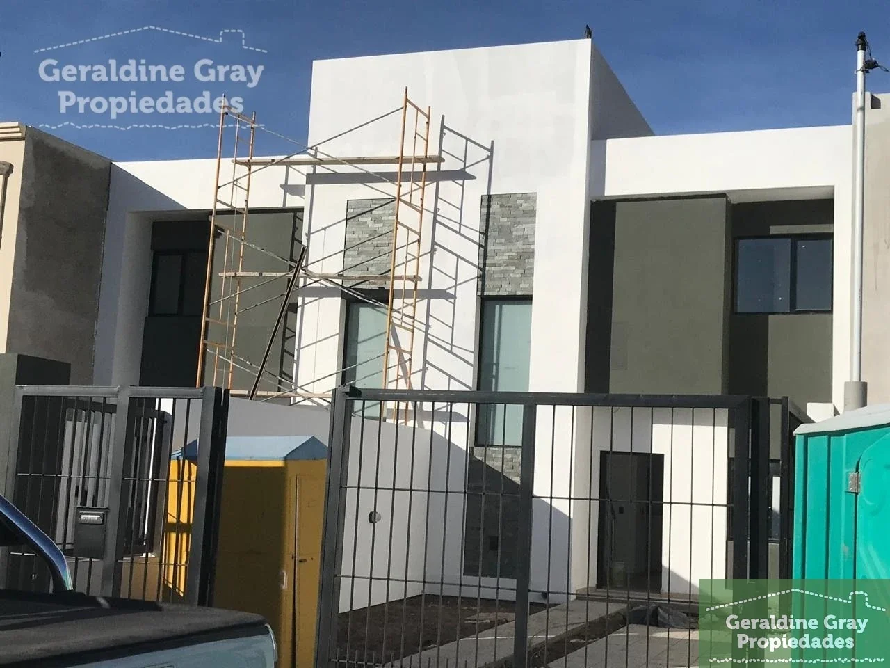 Dúplex de 2 dormitorios en venta en Ayres del Valle, Cipolletti - Imagen 2