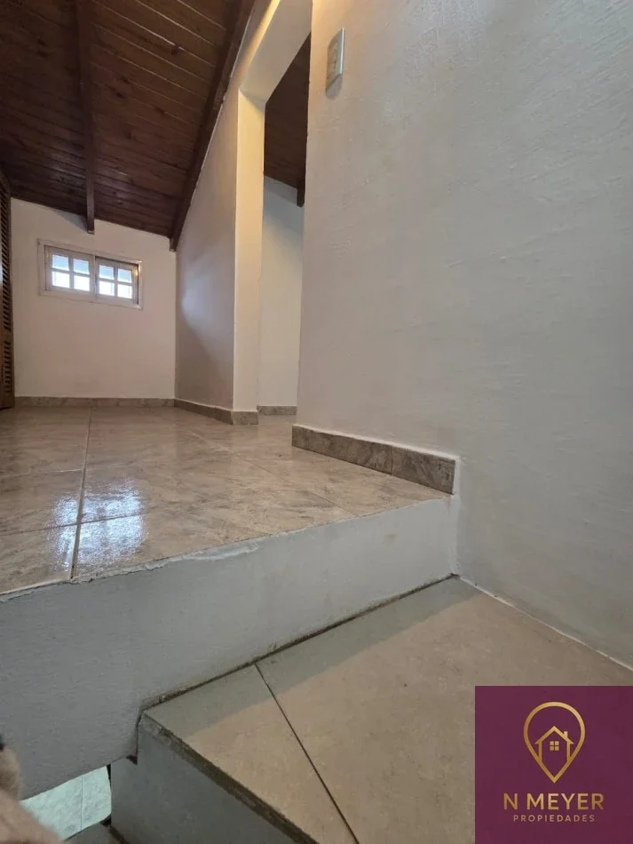 Casa en alquiler c/ cochera en San Miguel - Imagen 2