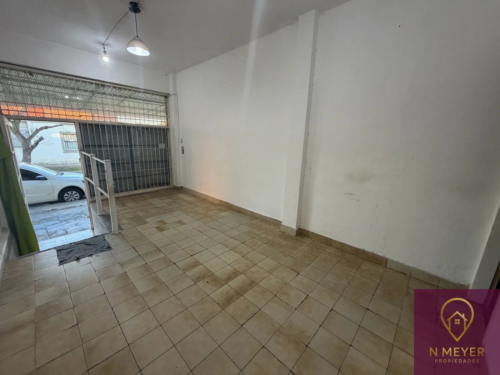 Local en alquiler - Bella Vista - Imagen 2