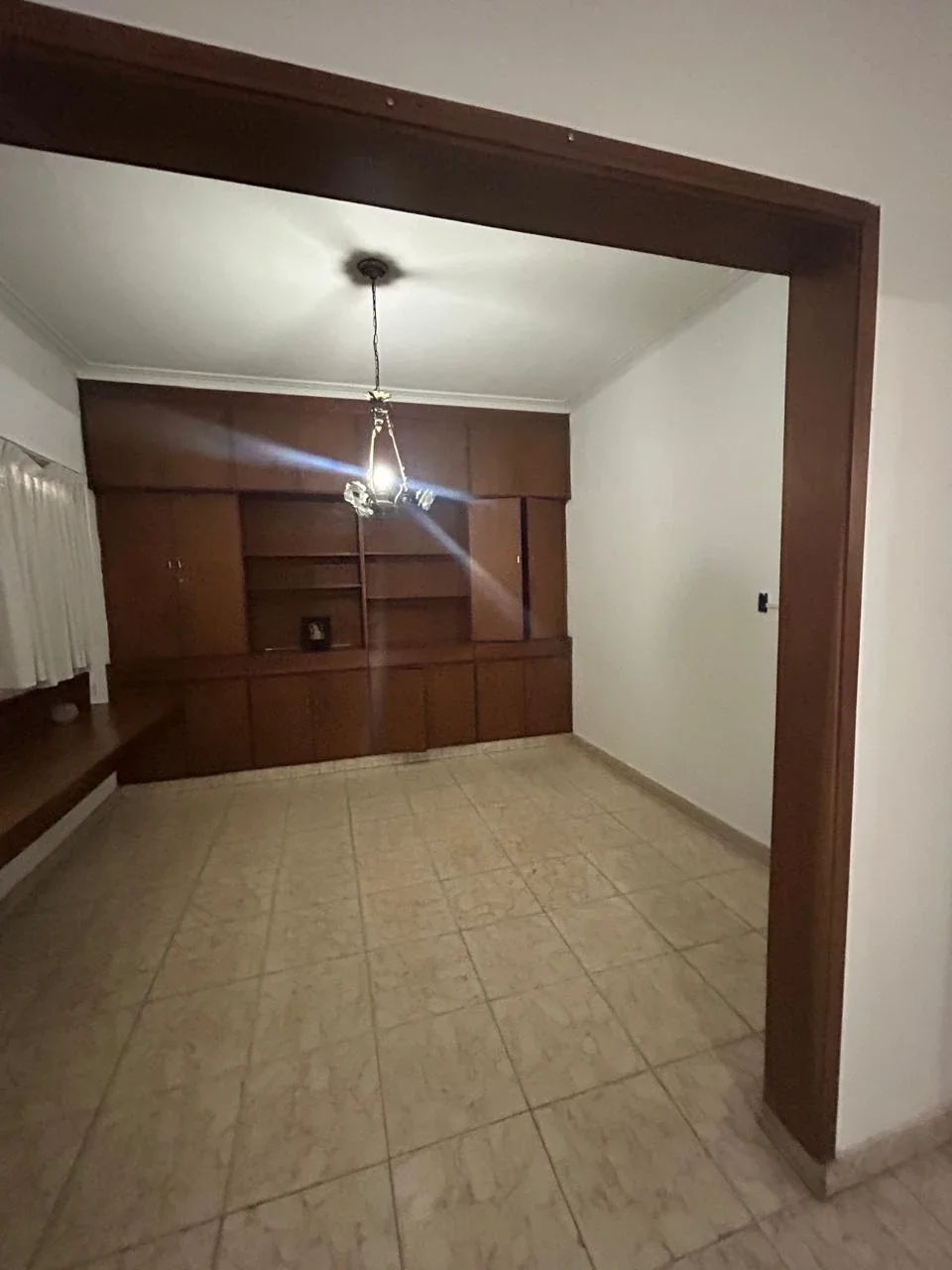 Casa en alquiler c/ cochera en La Plata - Imagen 4