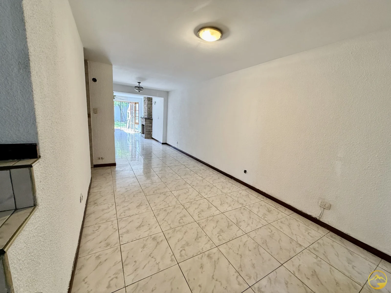 Casa en venta c/ cochera en Villa Nueva - Imagen 5