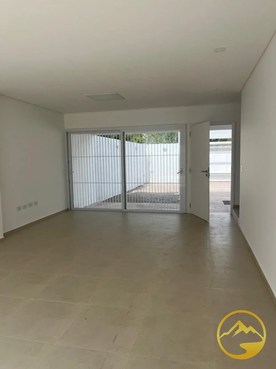 Casa en venta c/ cochera en Maipú - Imagen 4