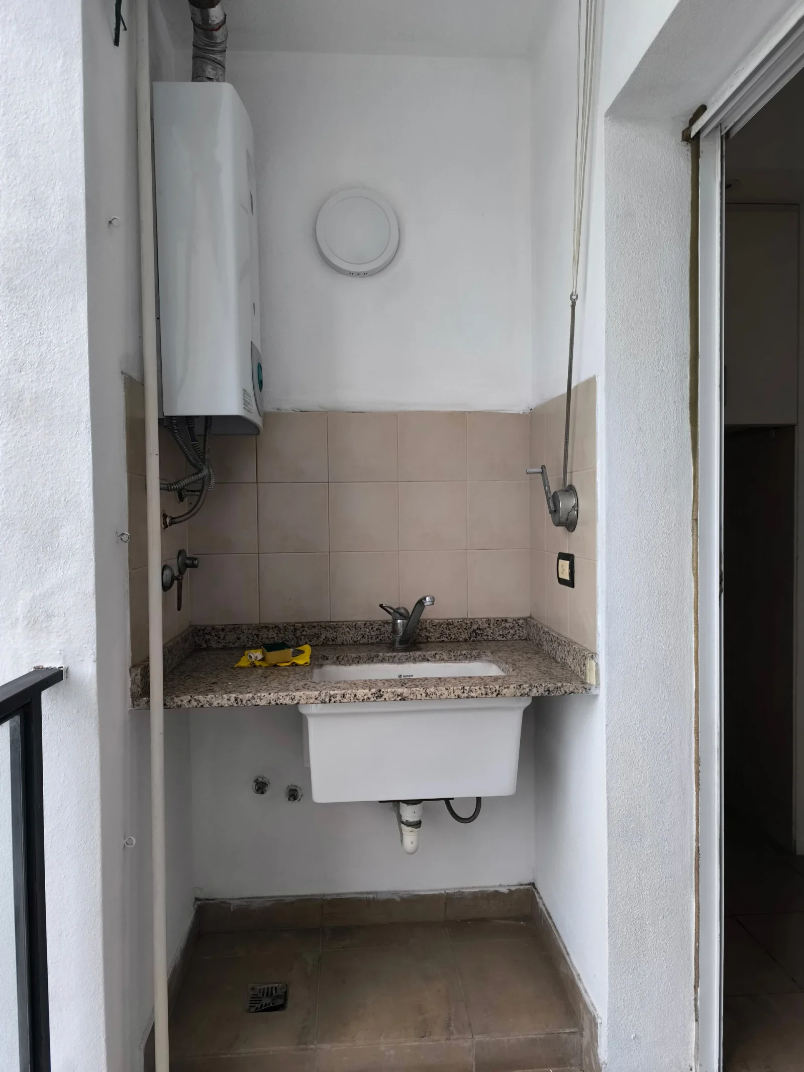 Departamento de 2 dormitorios en alquiler con cochera en Centro - Imagen 5