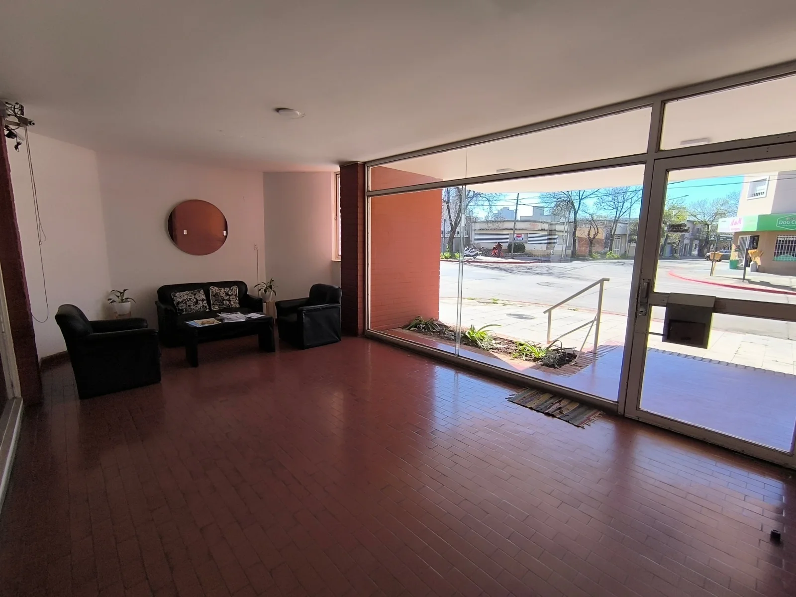 Departamento en alquiler c/ cochera en Centro - Imagen 2