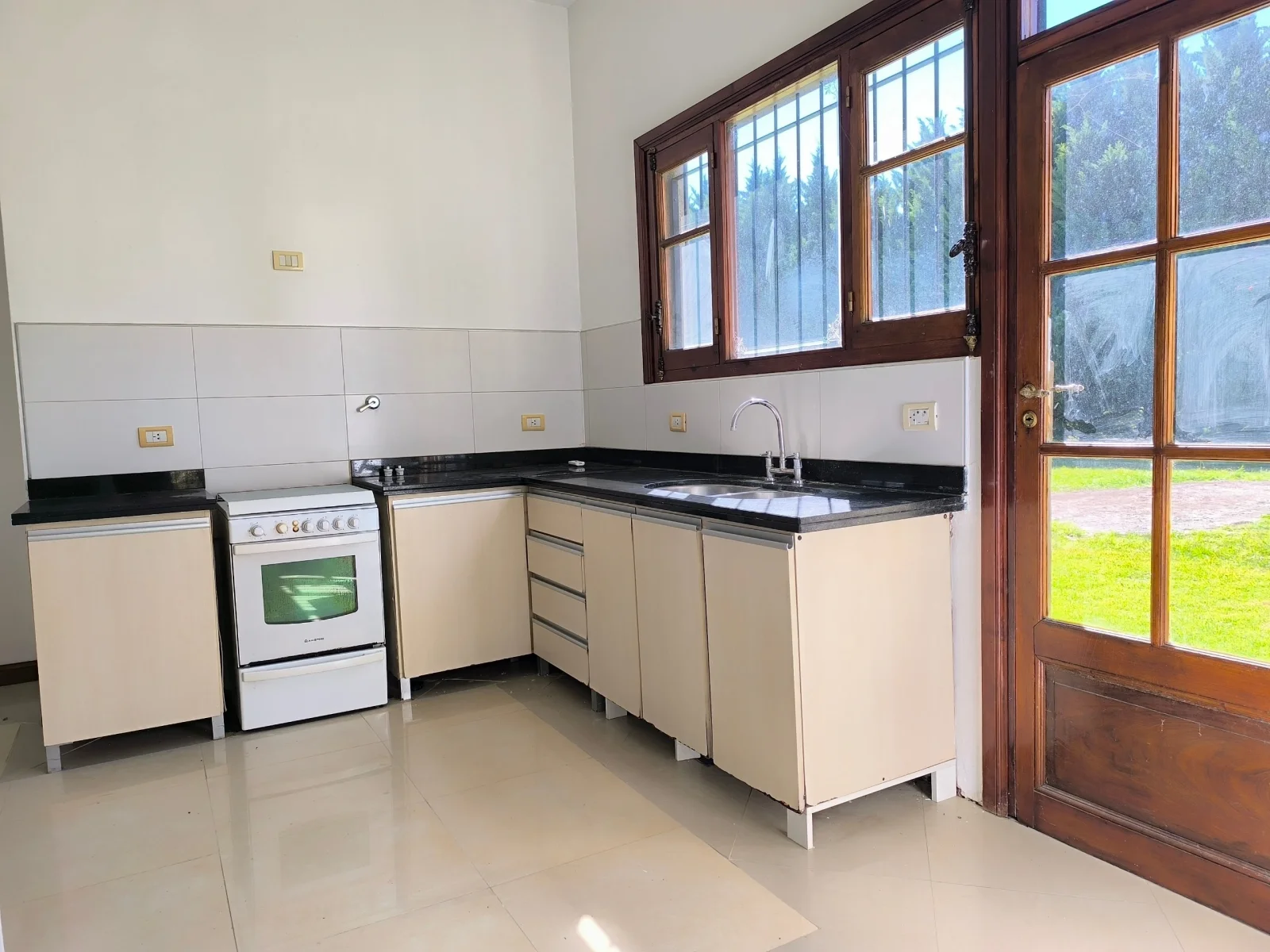 Casa en alquiler c/ cochera en Viajantes - Imagen 4