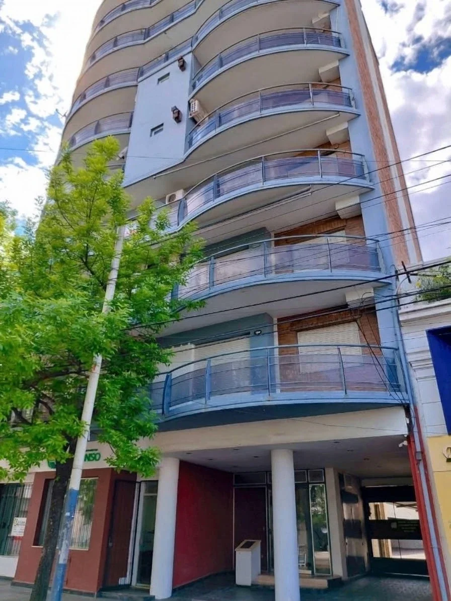 Departamento en venta c/ cochera en Centro - Imagen 1