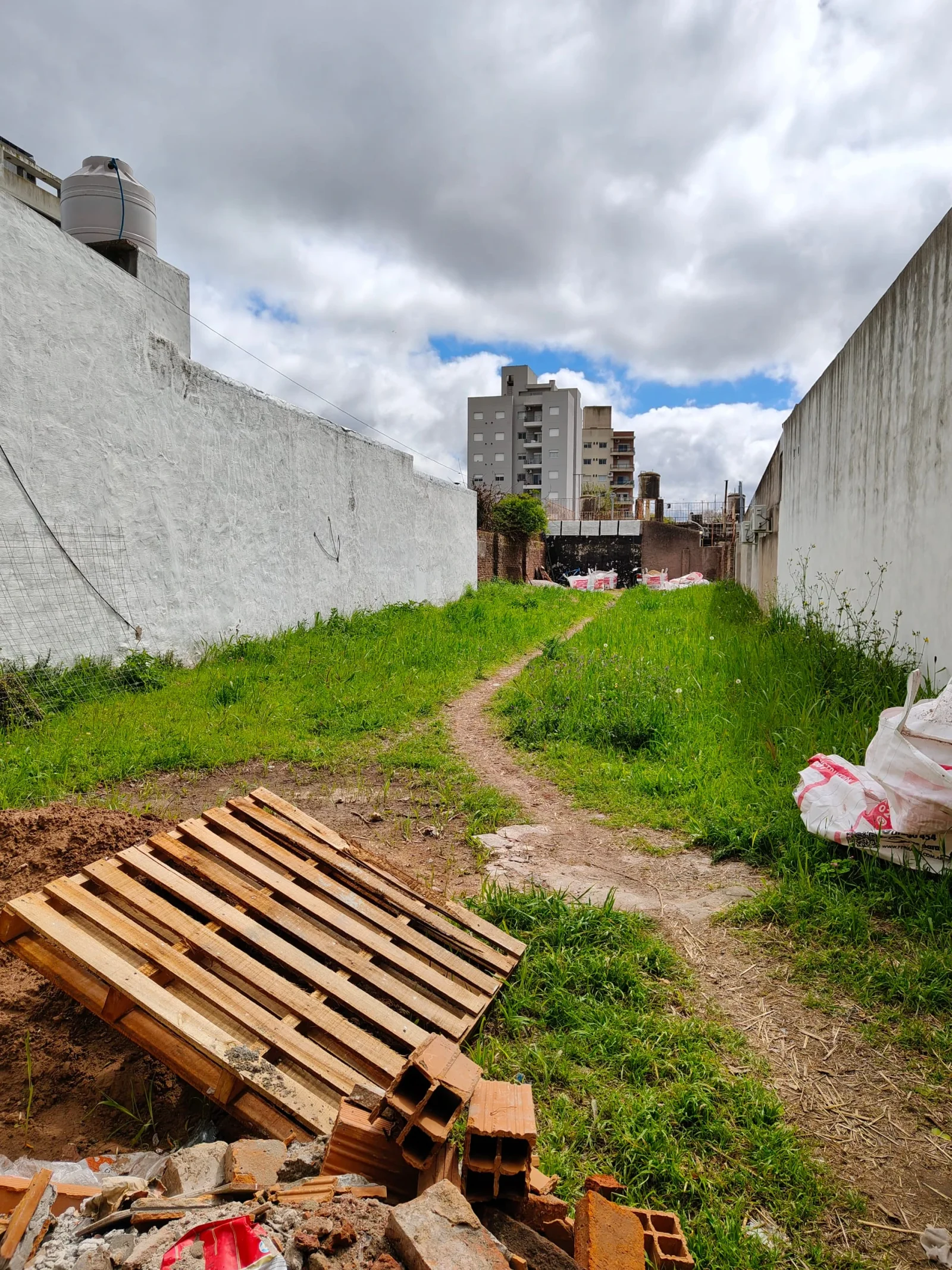 Lote en venta de 350m2 ubicado en Pergamino - Imagen 2