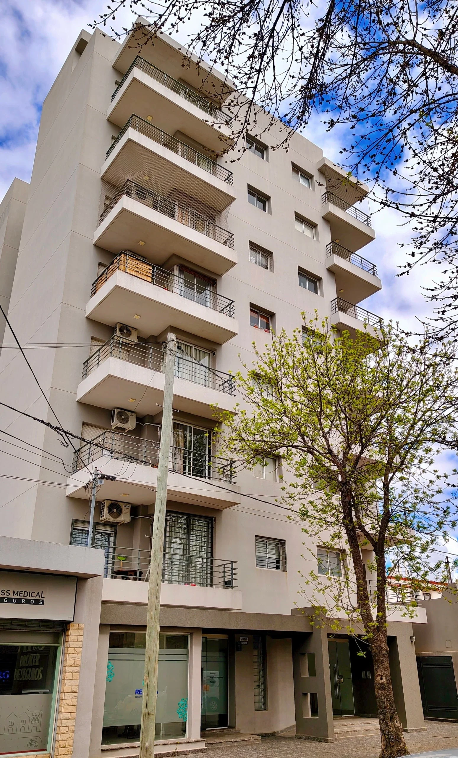 Departamento en alquiler de 2 dormitorios con cochera - Centro, Pergamino - Imagen 1