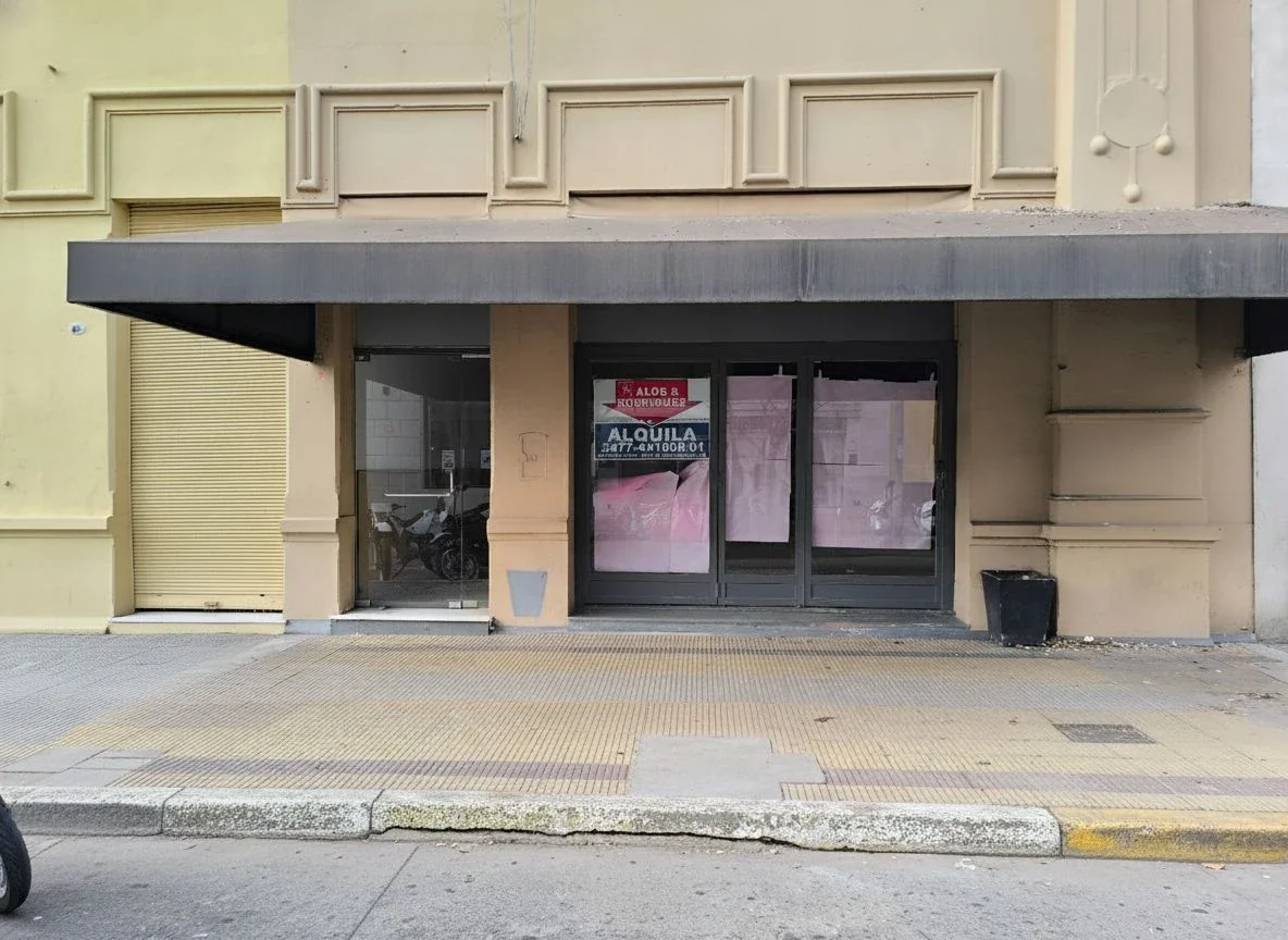 Local comercial en alquiler ubicado en Centro - Imagen 1