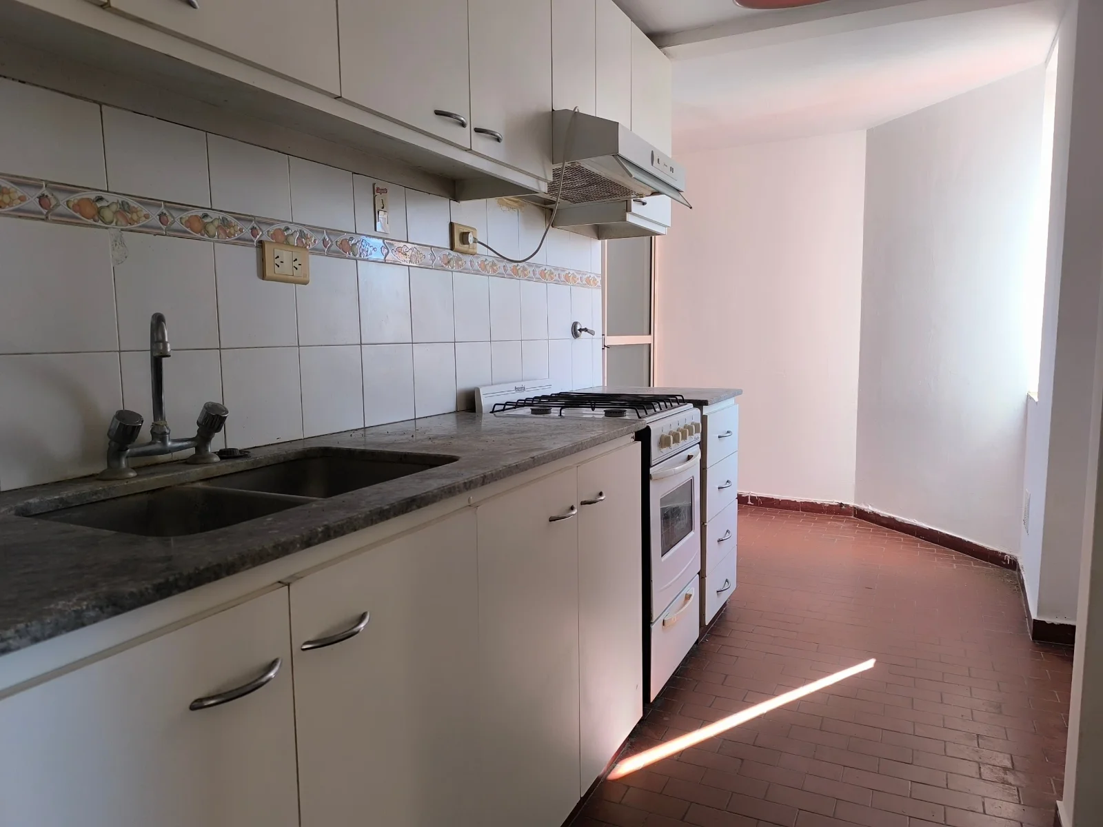 Departamento en alquiler c/ cochera en Centro - Imagen 4
