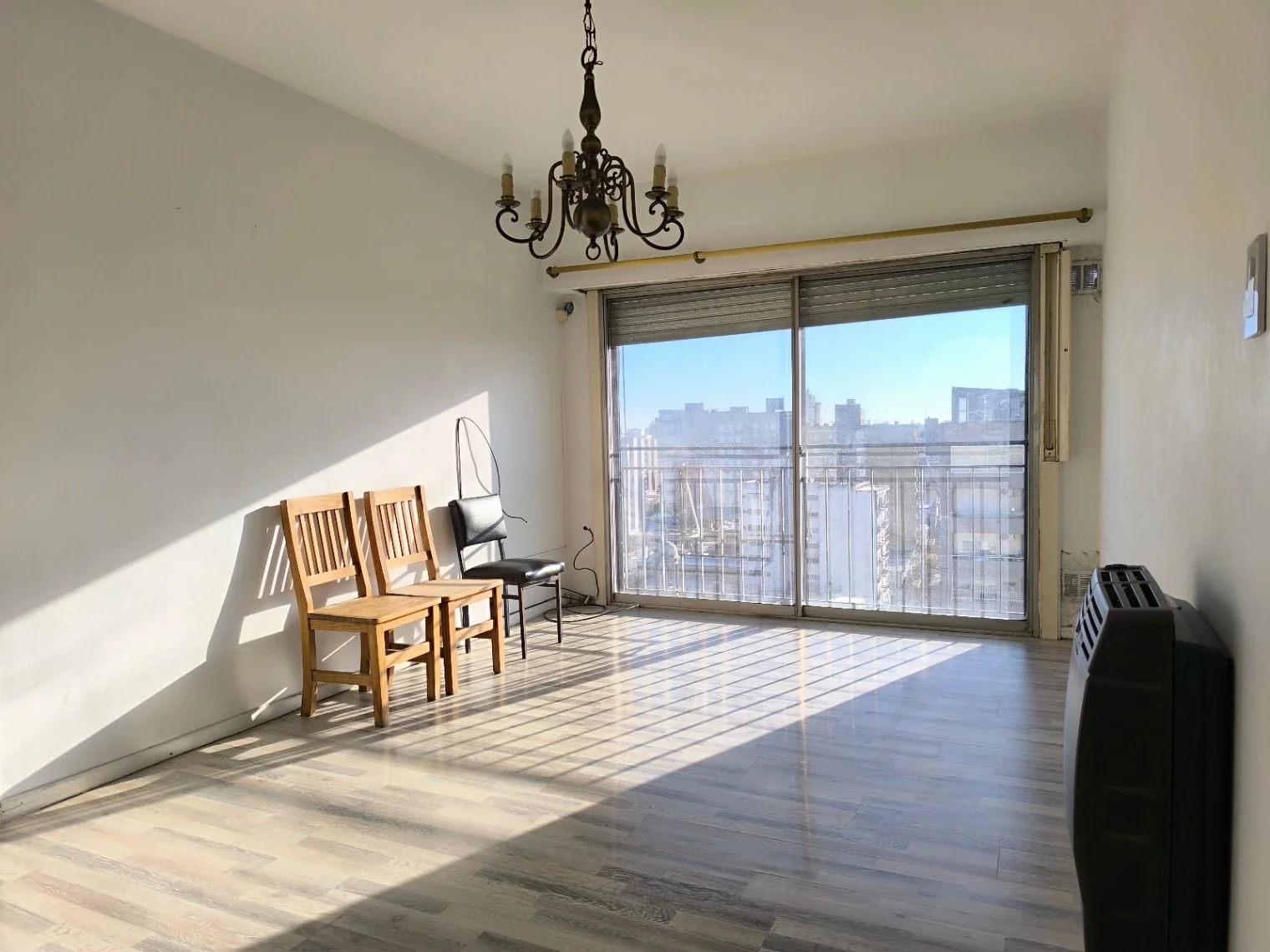 Departamento en alquiler c/ cochera en Centro - Imagen 2