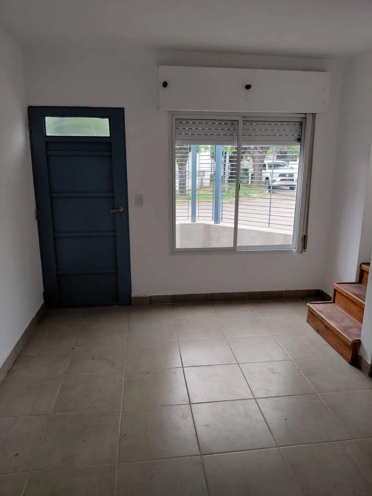 Casa en alquiler de 2 dormitorios con 2 baños y cochera en Pergamino - Imagen 3
