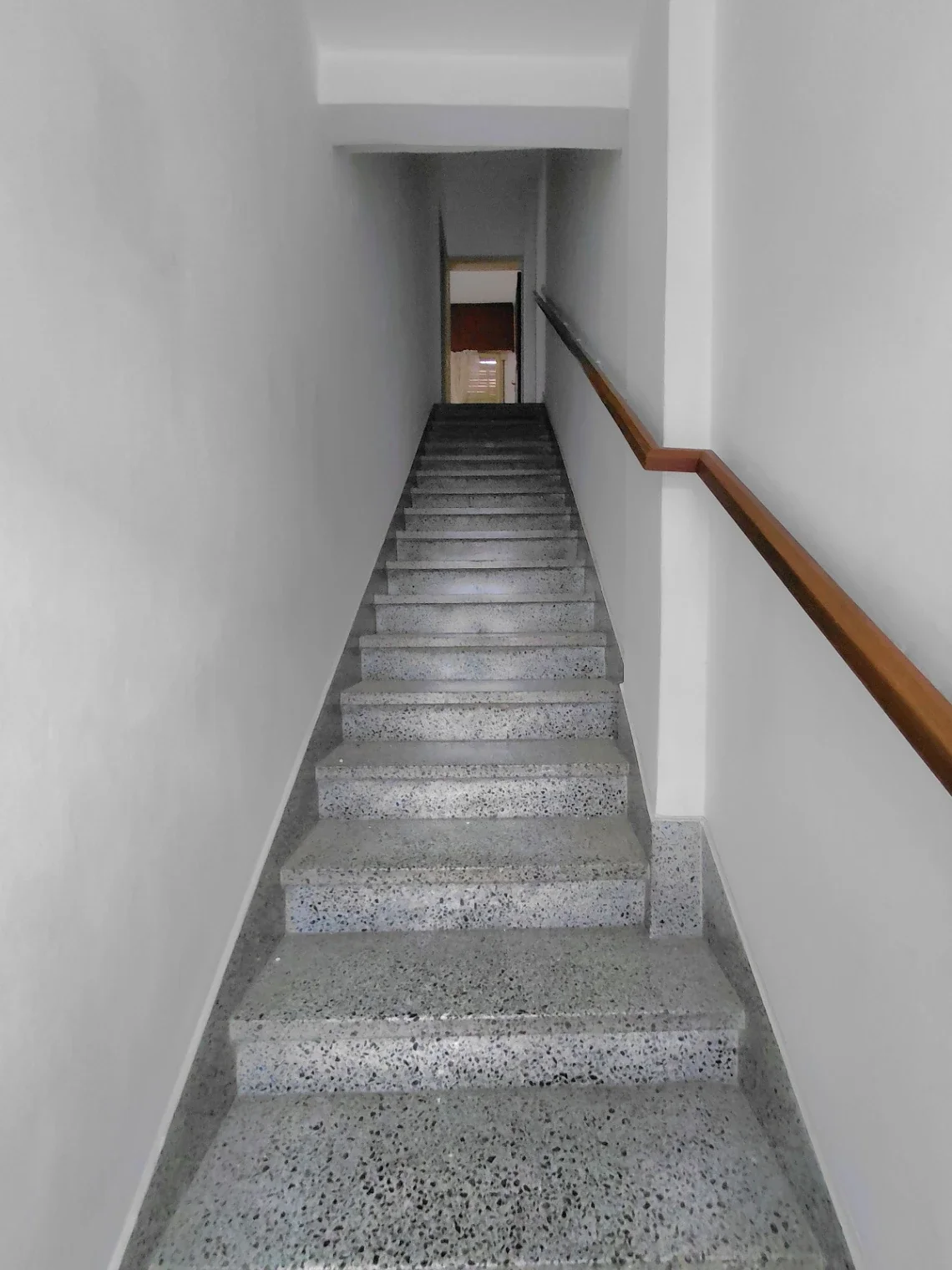 Casa en alquiler c/ cochera en Pergamino - Imagen 2