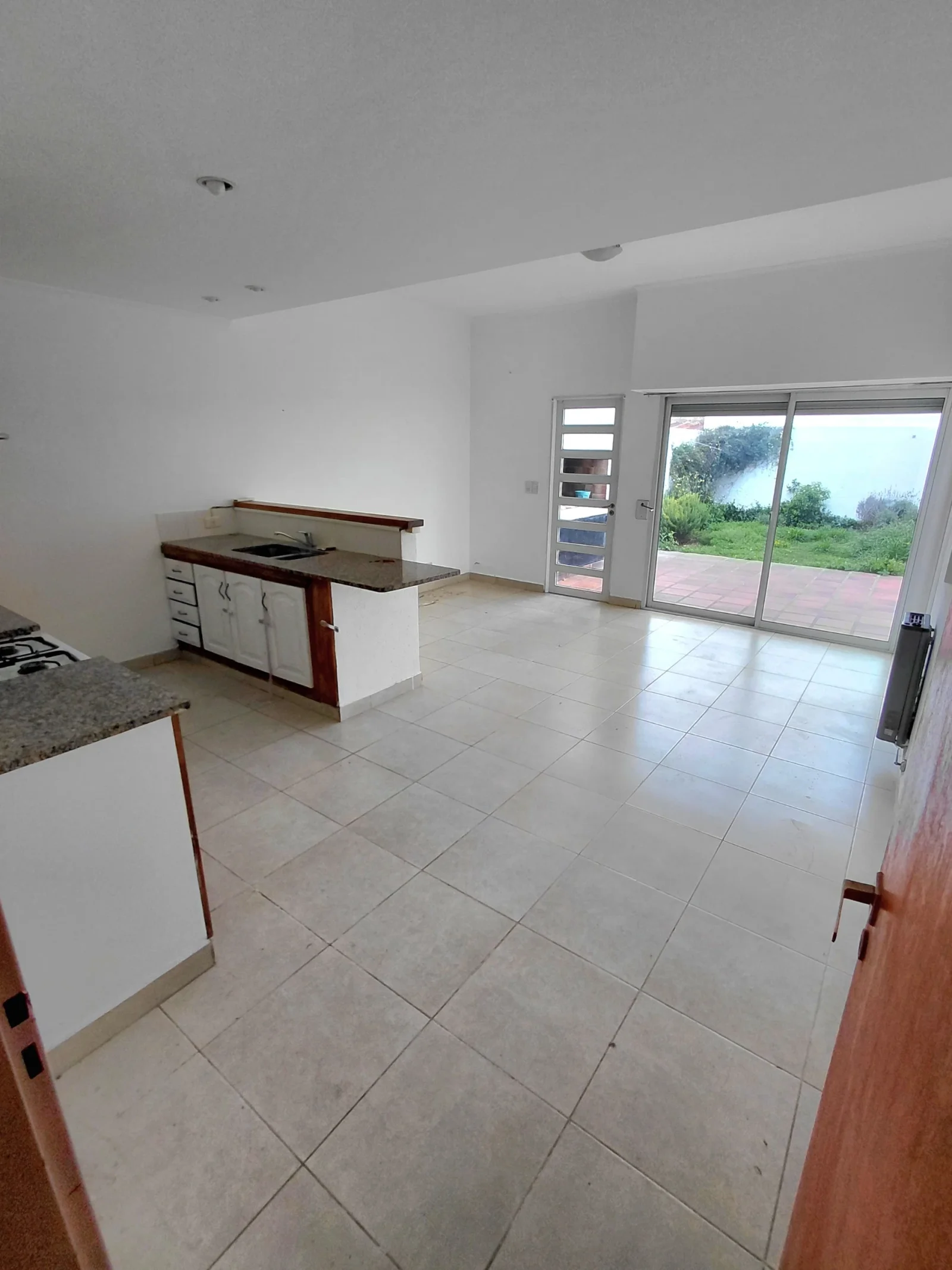 Casa en alquiler c/ cochera en Centro - Imagen 4