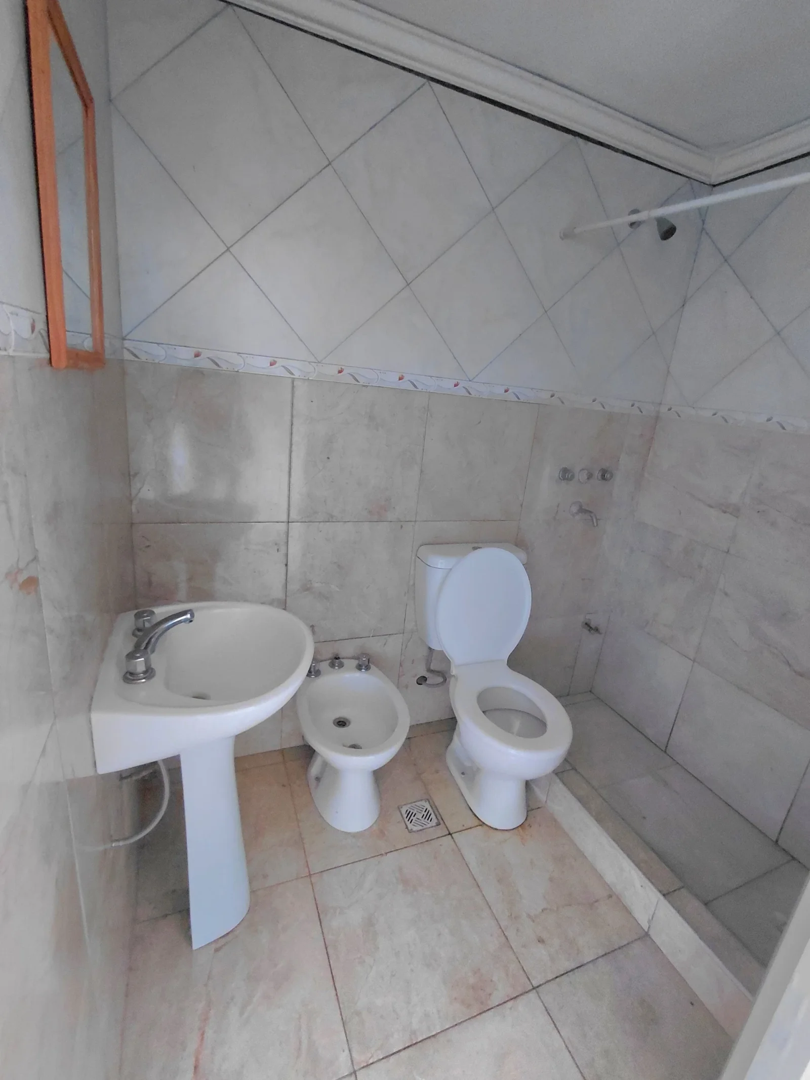 Departamento en alquiler c/ cochera en Acevedo - Imagen 4