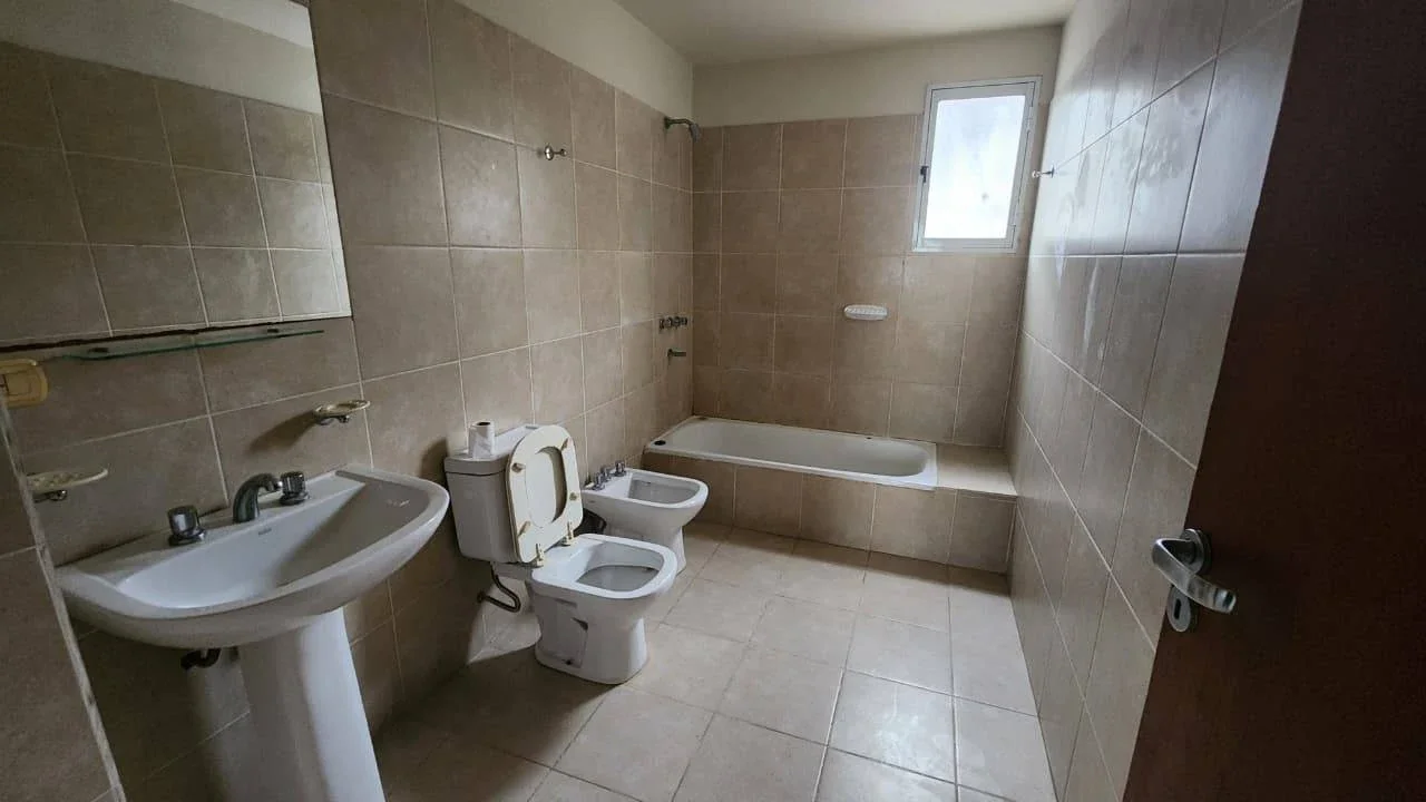 Dúplex en alquiler de 2 dormitorios c/ cochera en Otros Barrios - Imagen 5