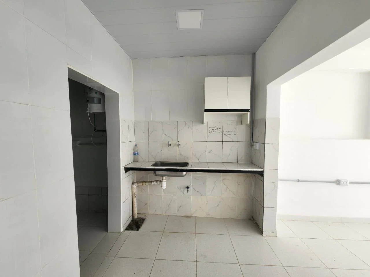Local comercial en alquiler ubicado en Otros Barrios - Imagen 4