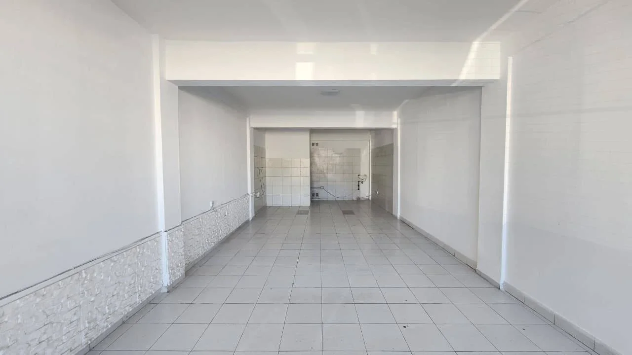 Local comercial en alquiler ubicado en Otros Barrios - Imagen 2
