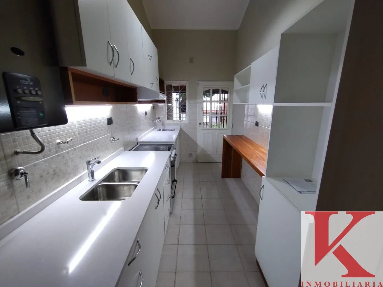 Casa en alquiler de 3 dormitorios c/ cochera en Otros Barrios - Imagen 5