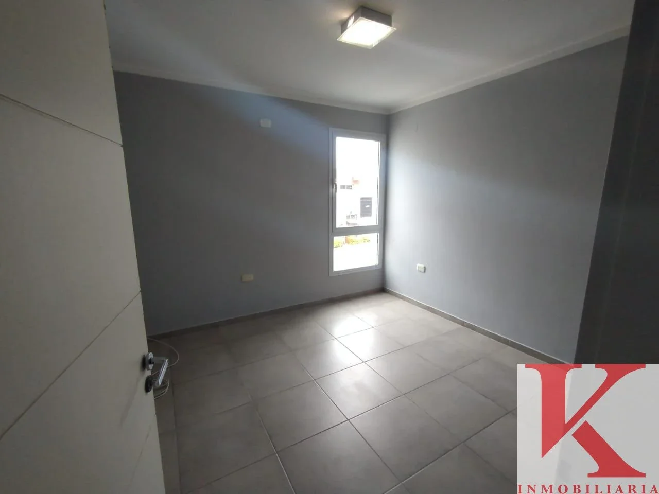 Dúplex en alquiler de 2 dormitorios c/ cochera en Otros Barrios - Imagen 4