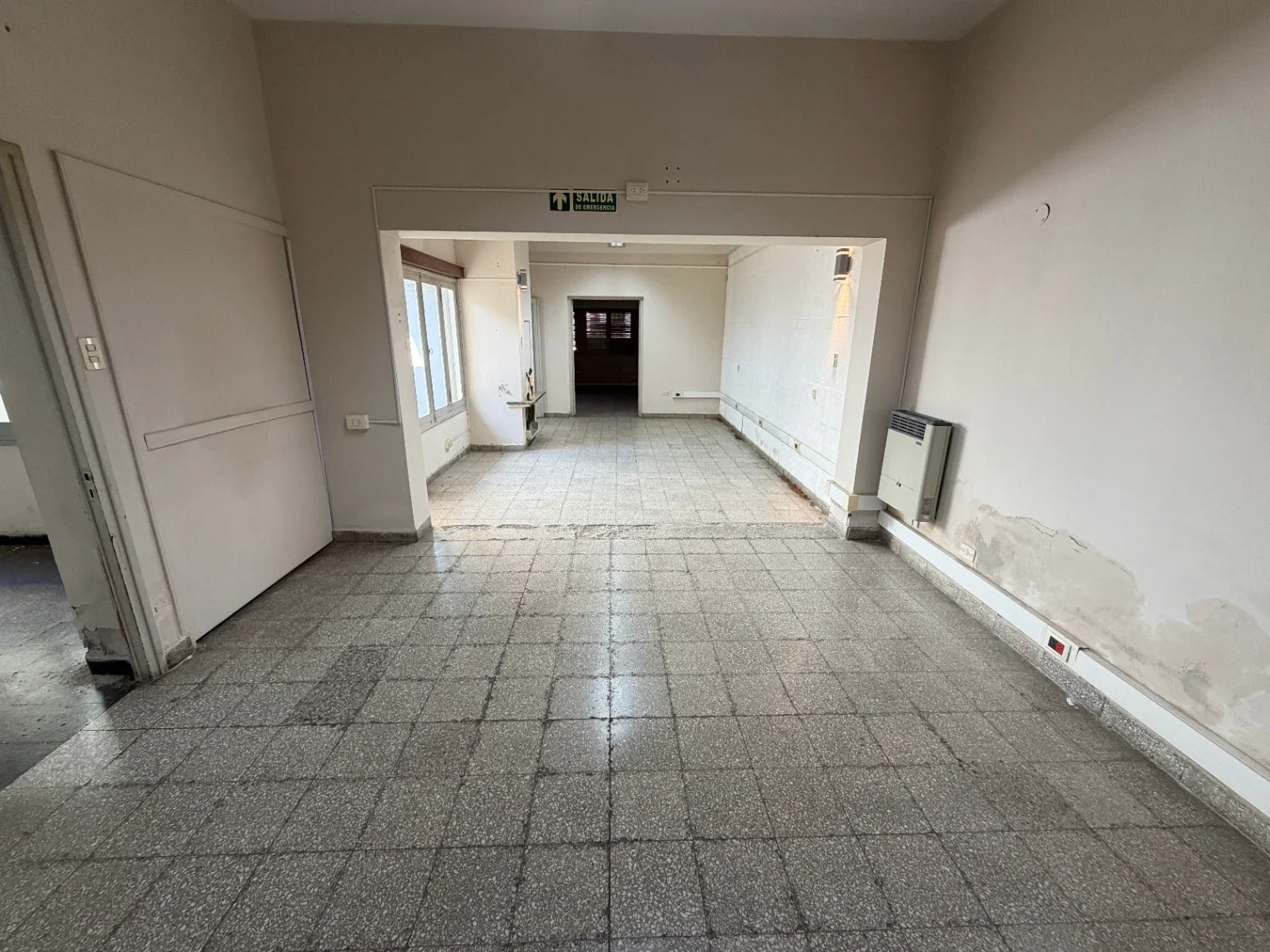 PROPIEDAD PARA USO DE OFICINAS/CONSULTORIOS - Imagen 3
