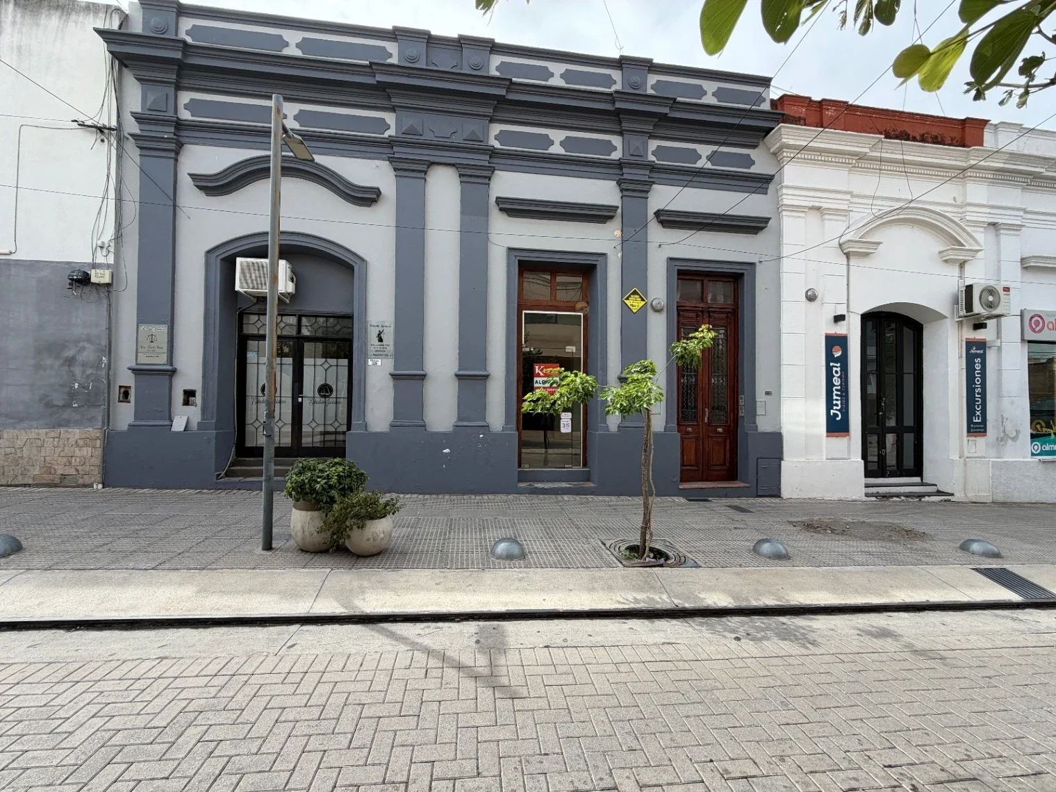 LOCAL COMERCIAL A 150M DE LA PLAZA PRINCIPAL - Imagen 2