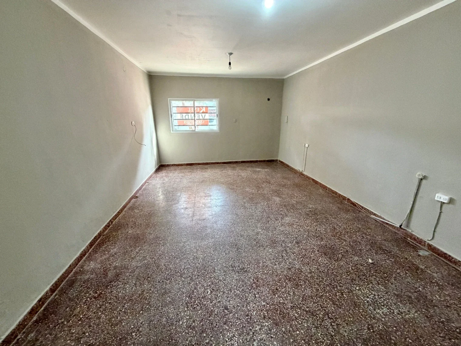 CASA DE 3 DORMITORIOS A 20M DE AV. ILLIA - Imagen 5