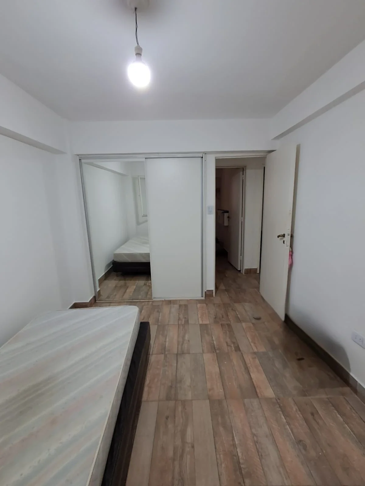DEPARTAMENTO DE 3 DORMITORIOS, COCINA COMEDOR, BAÑO Y BALCON. TITULOS PERFECTOS - Imagen 3