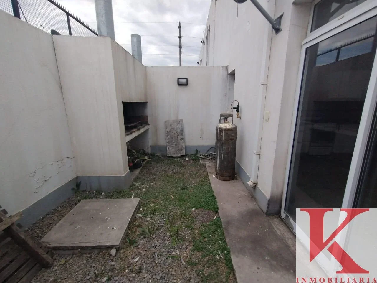 Dúplex en alquiler de 2 dormitorios c/ cochera en Otros Barrios - Imagen 2