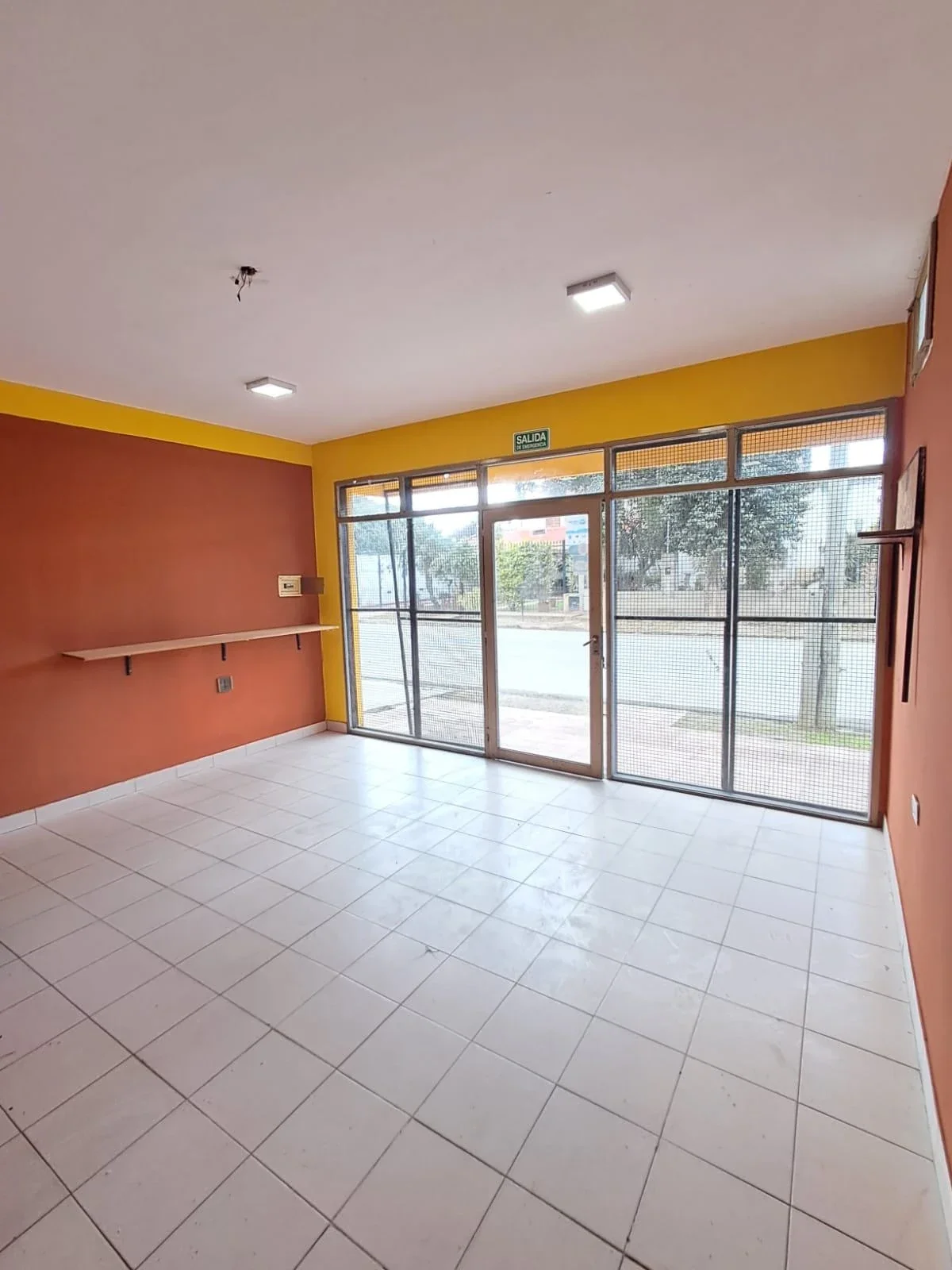 Local comercial en alquiler ubicado en San Isidro - Imagen 3