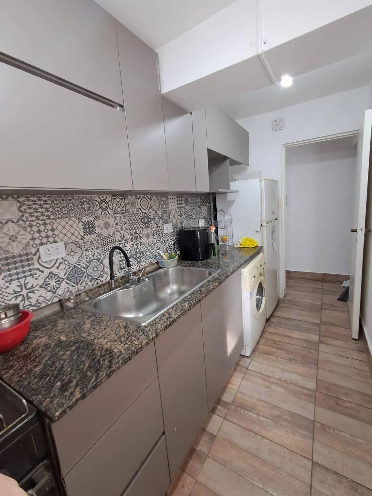 DEPARTAMENTO DE 3 DORMITORIOS, COCINA COMEDOR, BAÑO Y BALCON. TITULOS PERFECTOS - Imagen 4