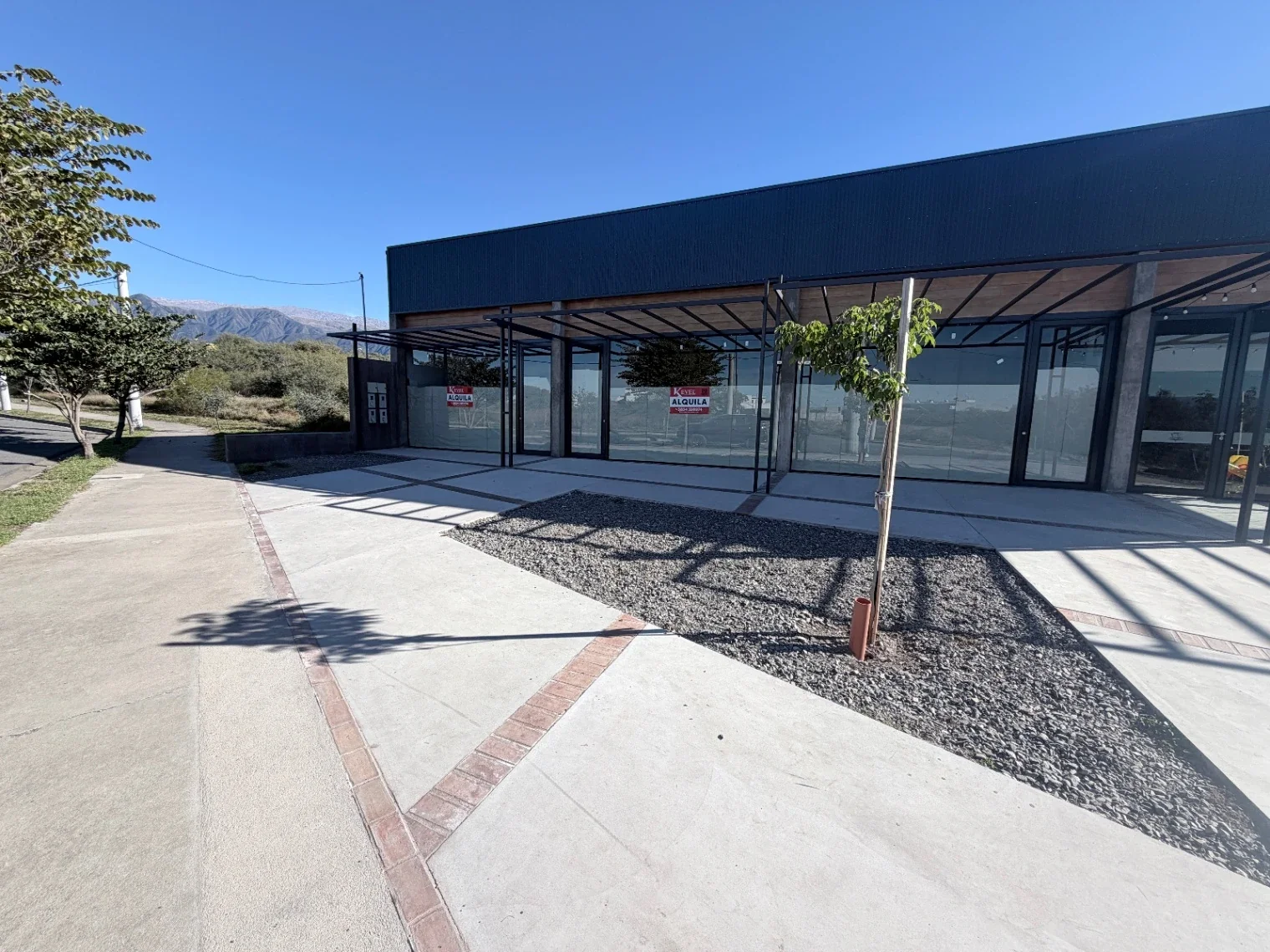 LOCAL A ESTRENAR SOBRE AV. GALINDEZ - Imagen 4
