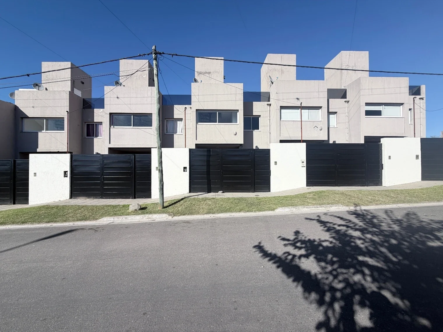 Dúplex en alquiler c/ cochera en Otros Barrios - Imagen 1
