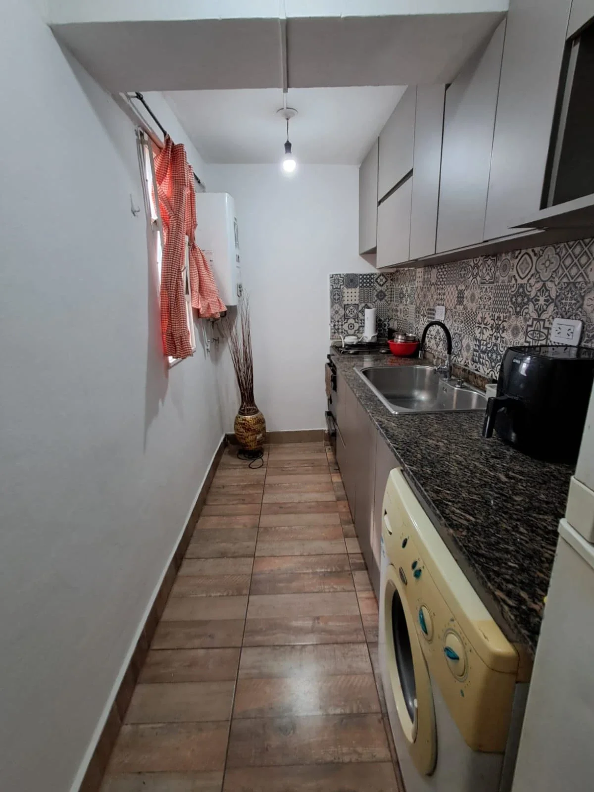 DEPARTAMENTO DE 3 DORMITORIOS, COCINA COMEDOR, BAÑO Y BALCON. TITULOS PERFECTOS - Imagen 5