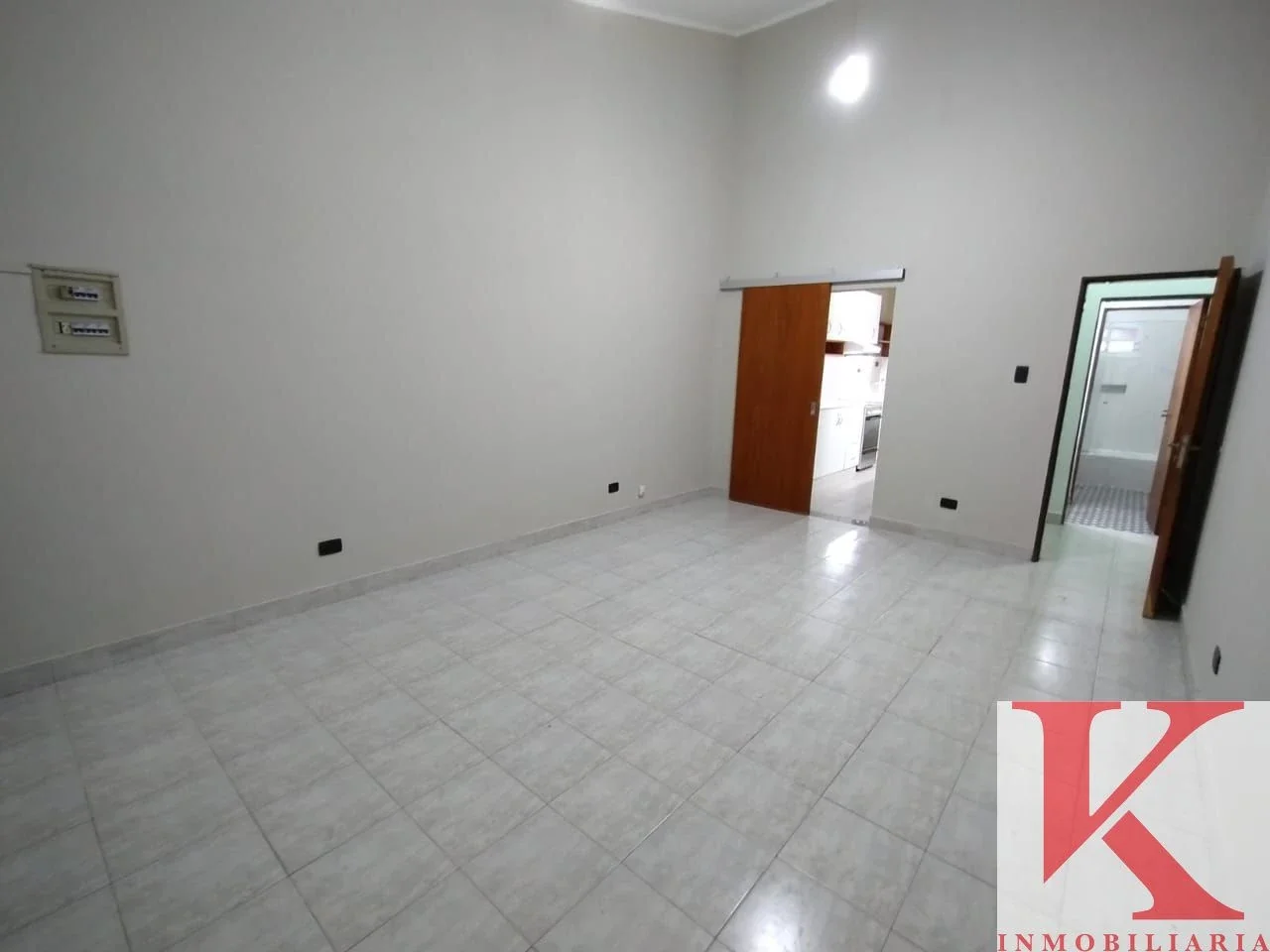 Casa en alquiler de 3 dormitorios c/ cochera en Otros Barrios - Imagen 4