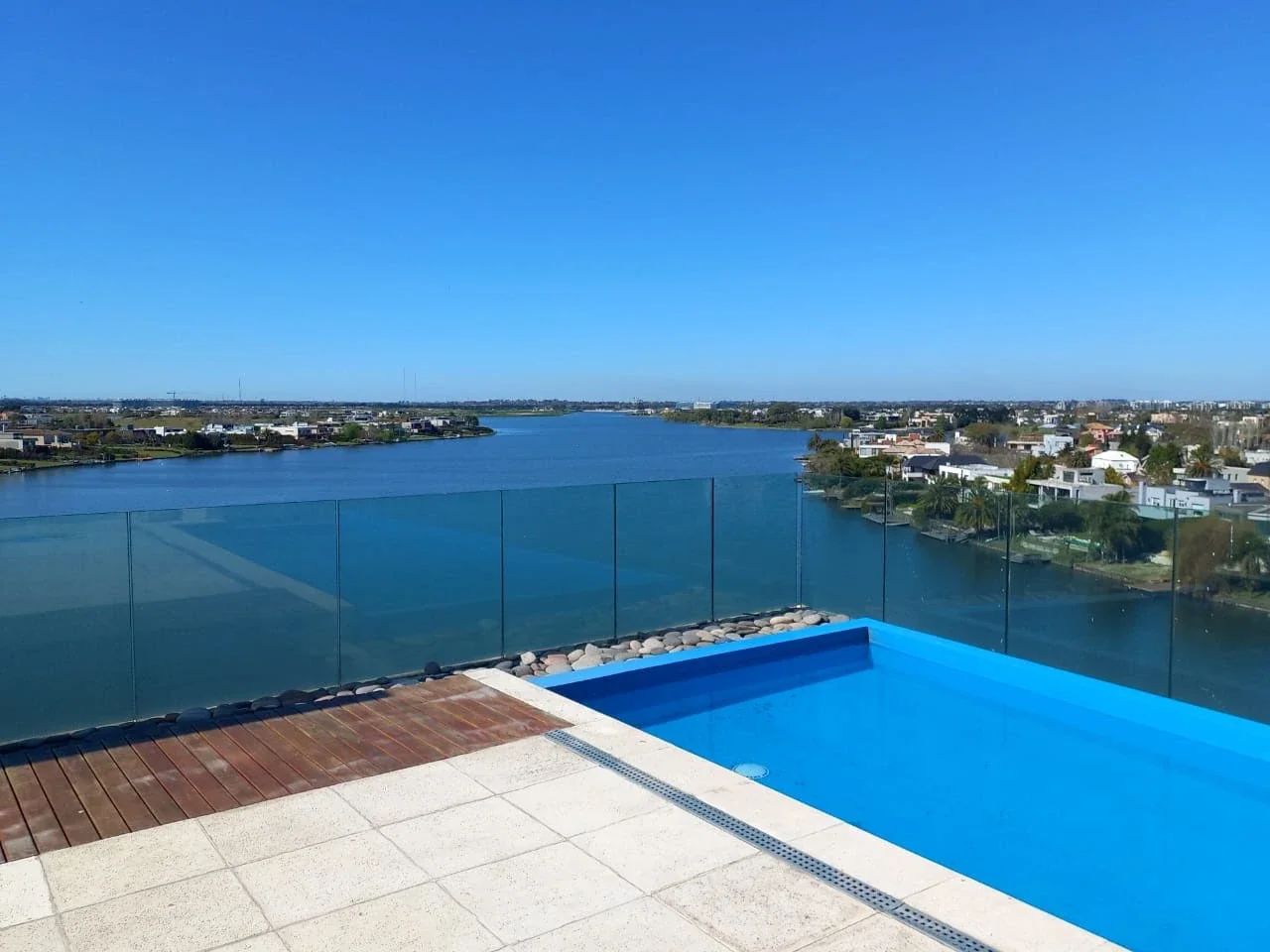 Hermoso 3 ambientes con terraza y Pileta sin Muebles En Alquiler Anual - Imagen 1