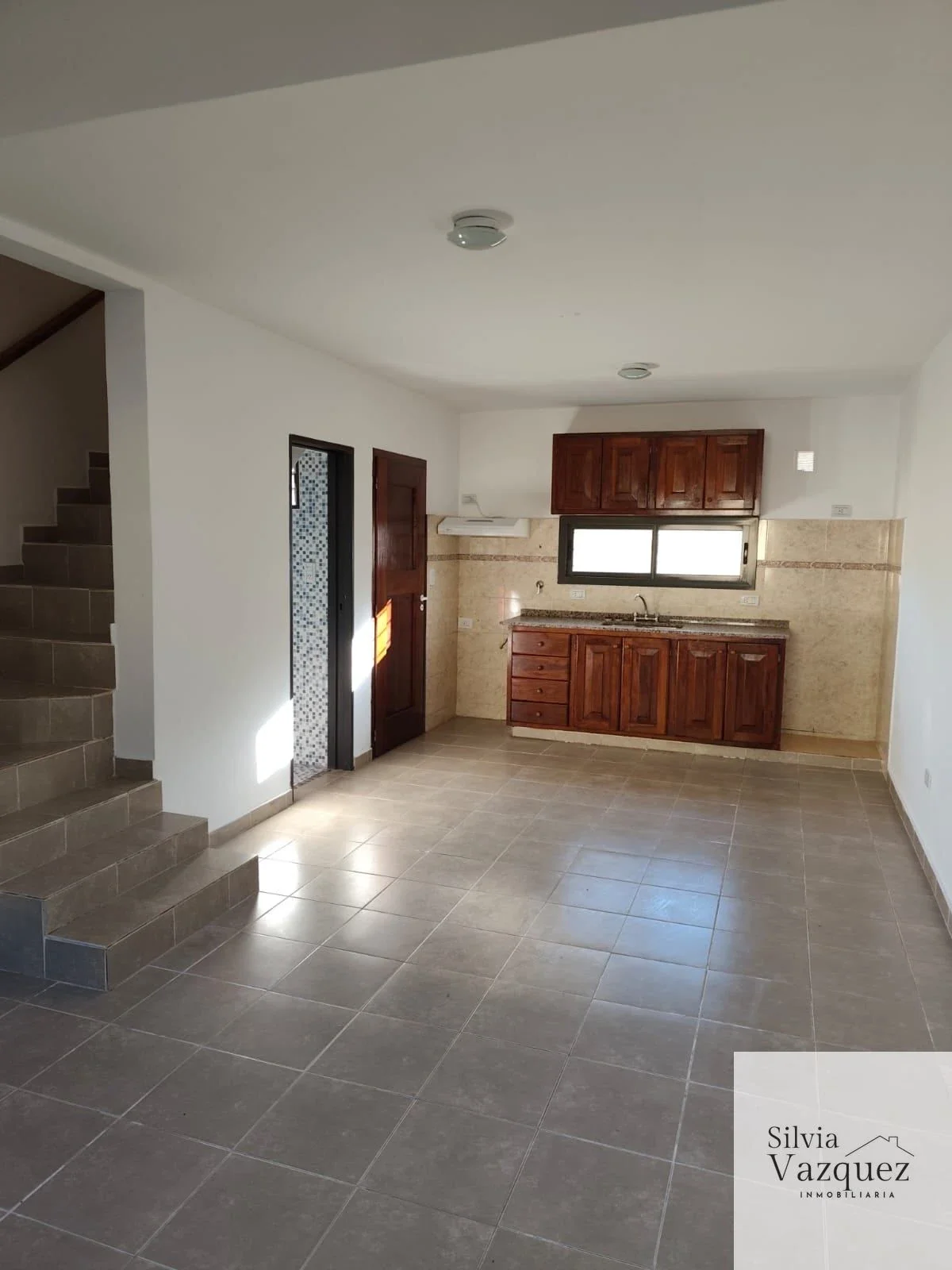 Departamento en alquiler c/ cochera en Merlo - Imagen 2