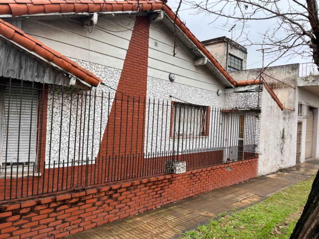 Casa en venta c/ cochera en Banfield - Imagen 5