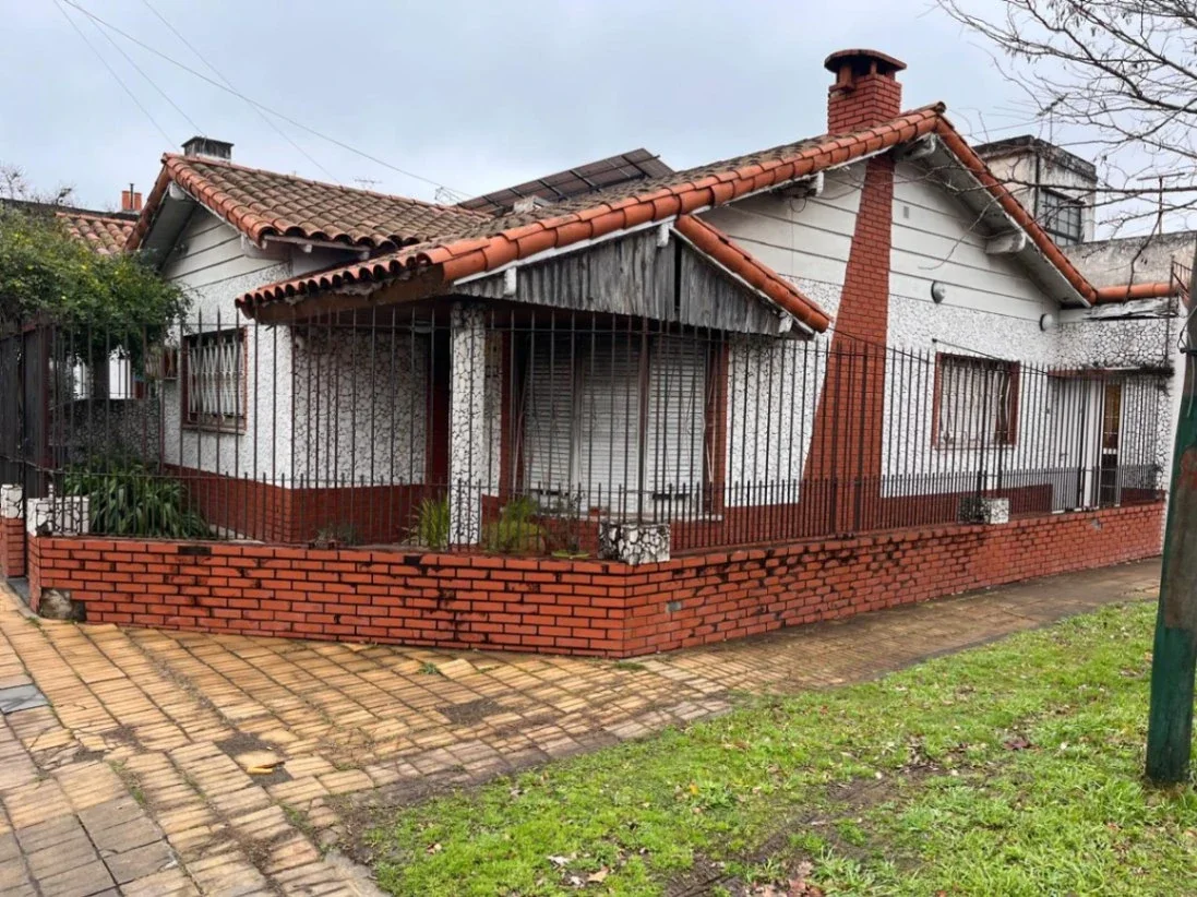 Casa en venta c/ cochera en Banfield - Imagen 3