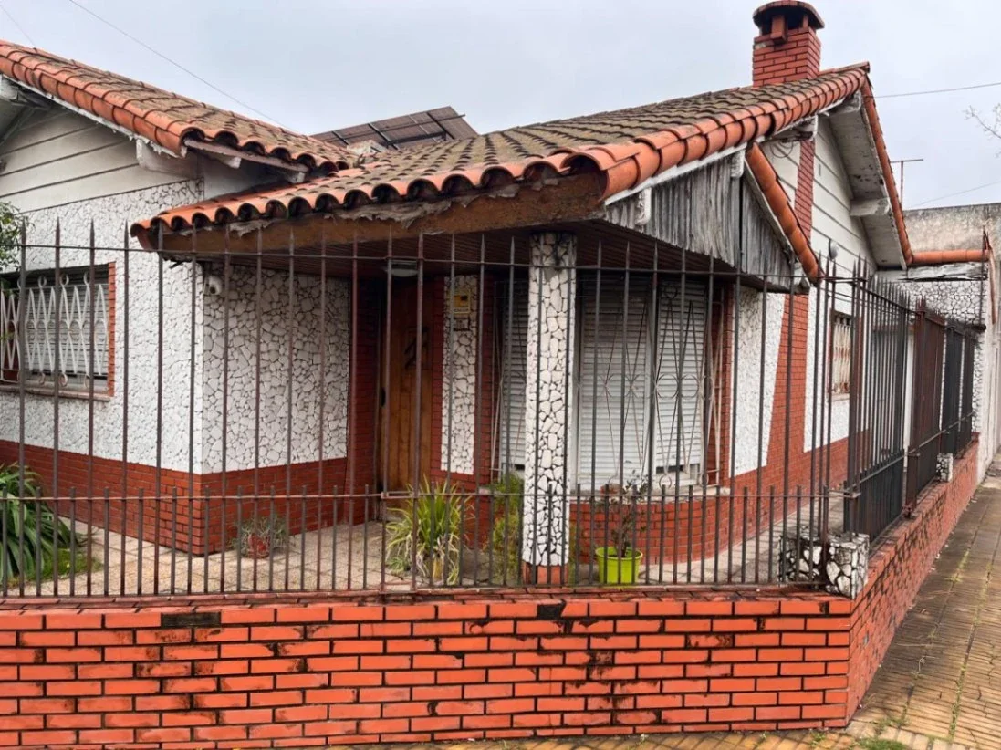 Casa en venta c/ cochera en Banfield - Imagen 4