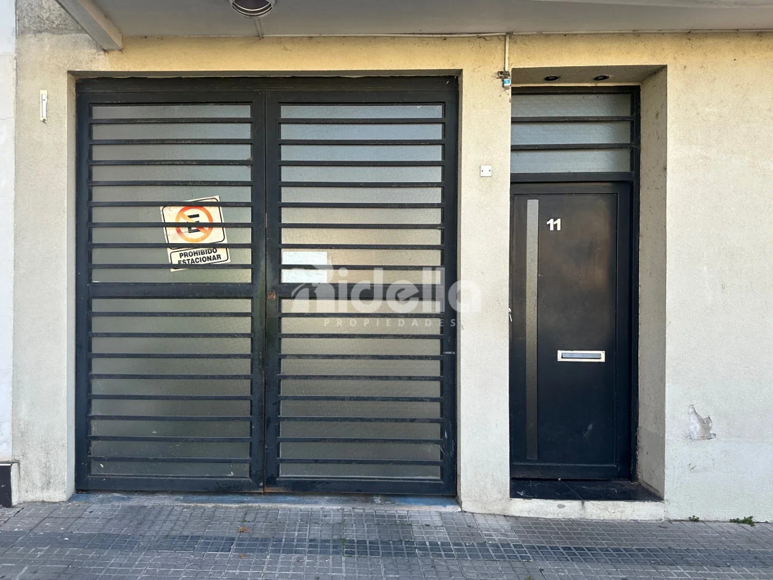 Oportunidad: cochera en venta - excelente ubicación, zona facultades, La Plata - Imagen 3