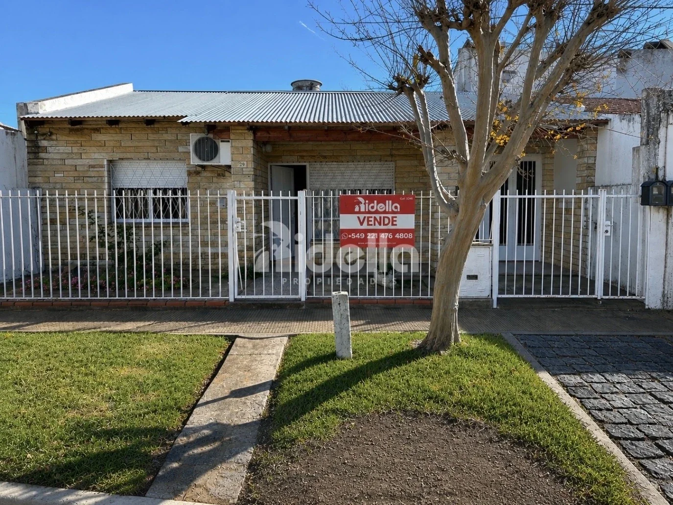 CASA EN VENTA 2 DORMITORIOS CON JARDIN - EXCELENTE OPORTUNIDAD - Imagen 3